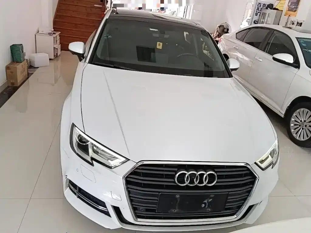Audi A3 2018 30th Anniversary Edition Limousine 35 TFSI Fashion Model — миниатюра 3