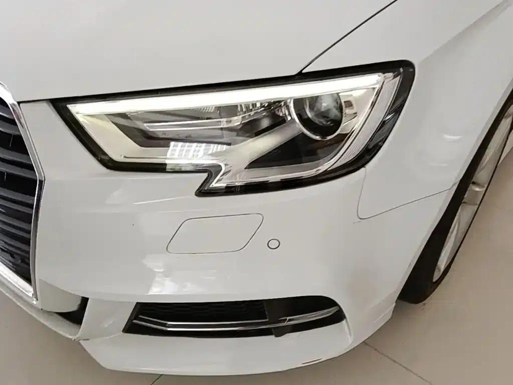 Audi A3 2018 30th Anniversary Edition Limousine 35 TFSI Fashion Model — миниатюра 24