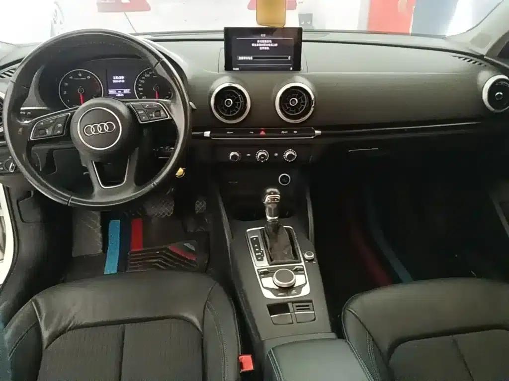 Audi A3 2018 30th Anniversary Edition Limousine 35 TFSI Fashion Model — миниатюра 10