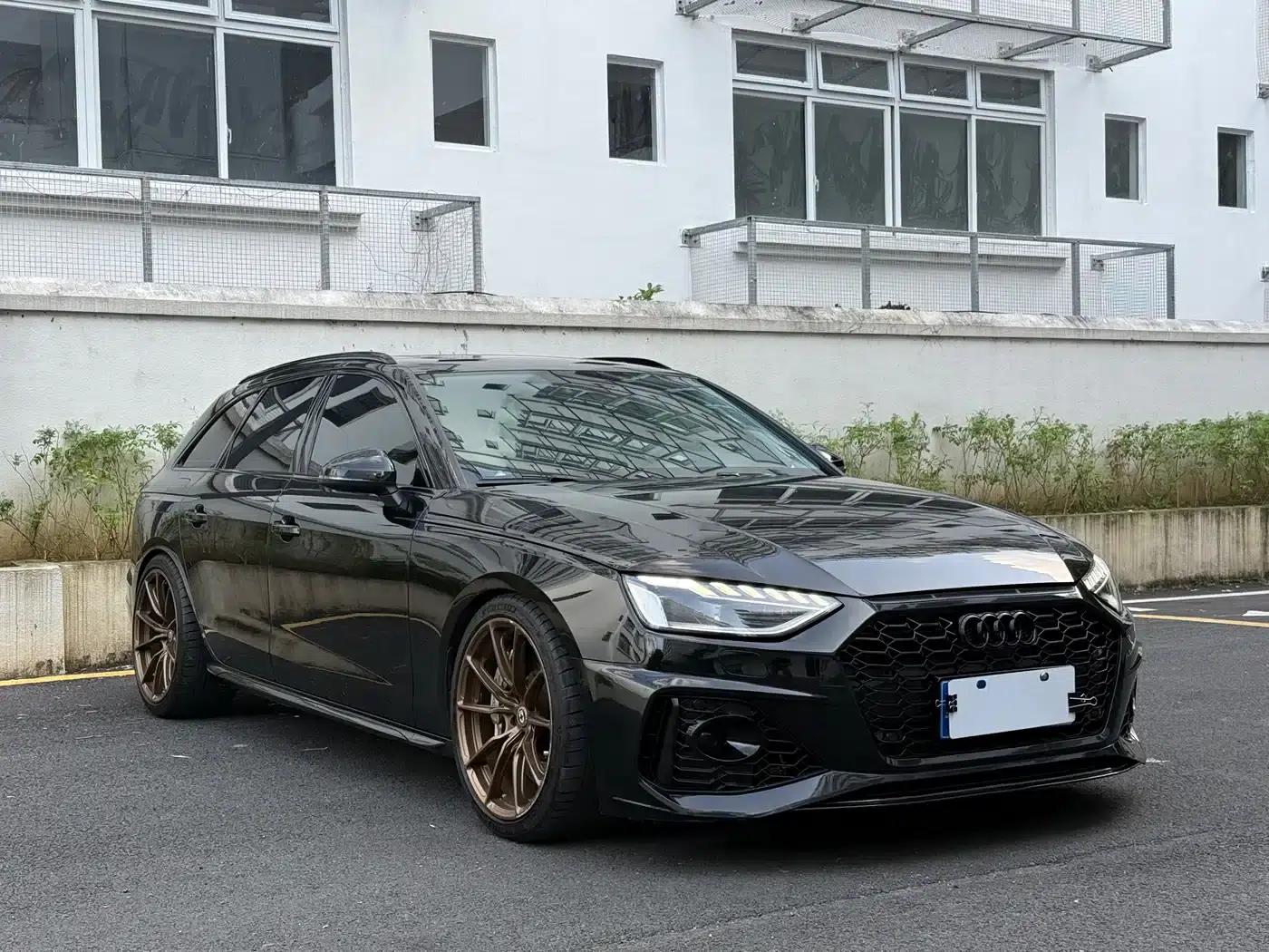2021 Audi A4 (Imported) Avant 40 TFSI Fashionable Elegant Model — миниатюра 3
