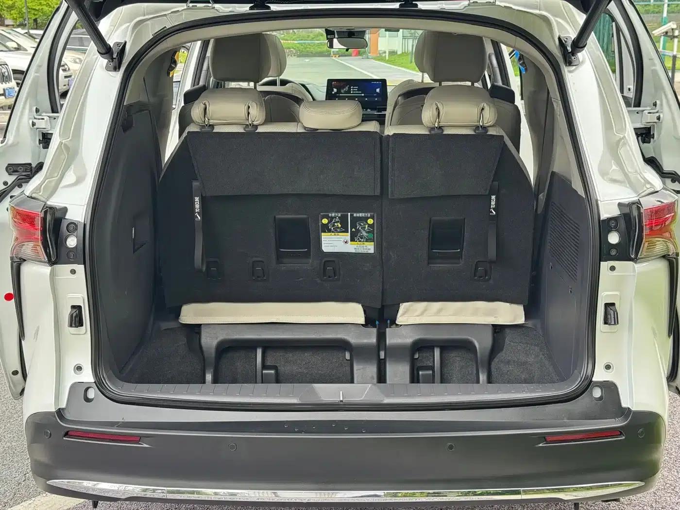 2021 Sienna 2.5L Hybrid Comfort Edition — миниатюра 15