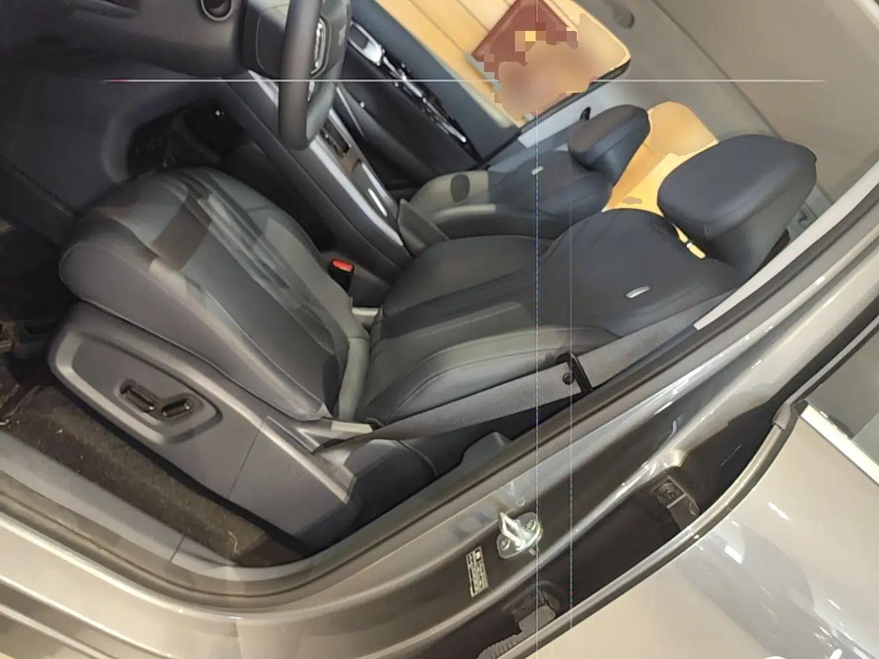 Geely Galaxy E5 2026 Model 610km Exploration+ Edition — миниатюра 17