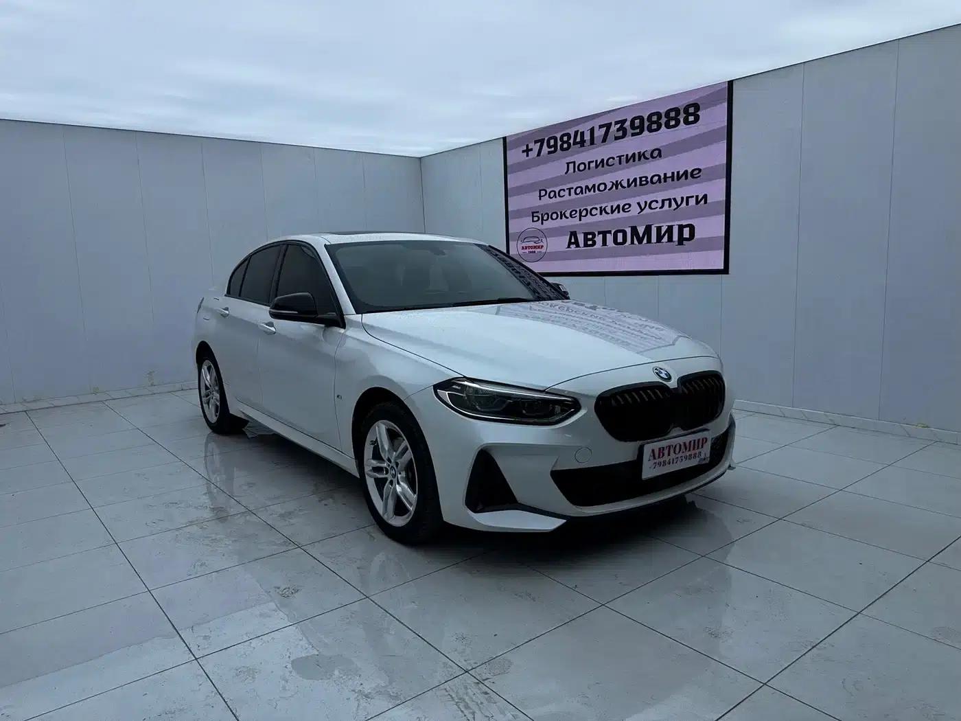 2022 BMW 1 Series 120i M Sport Shadow Edition — миниатюра 3