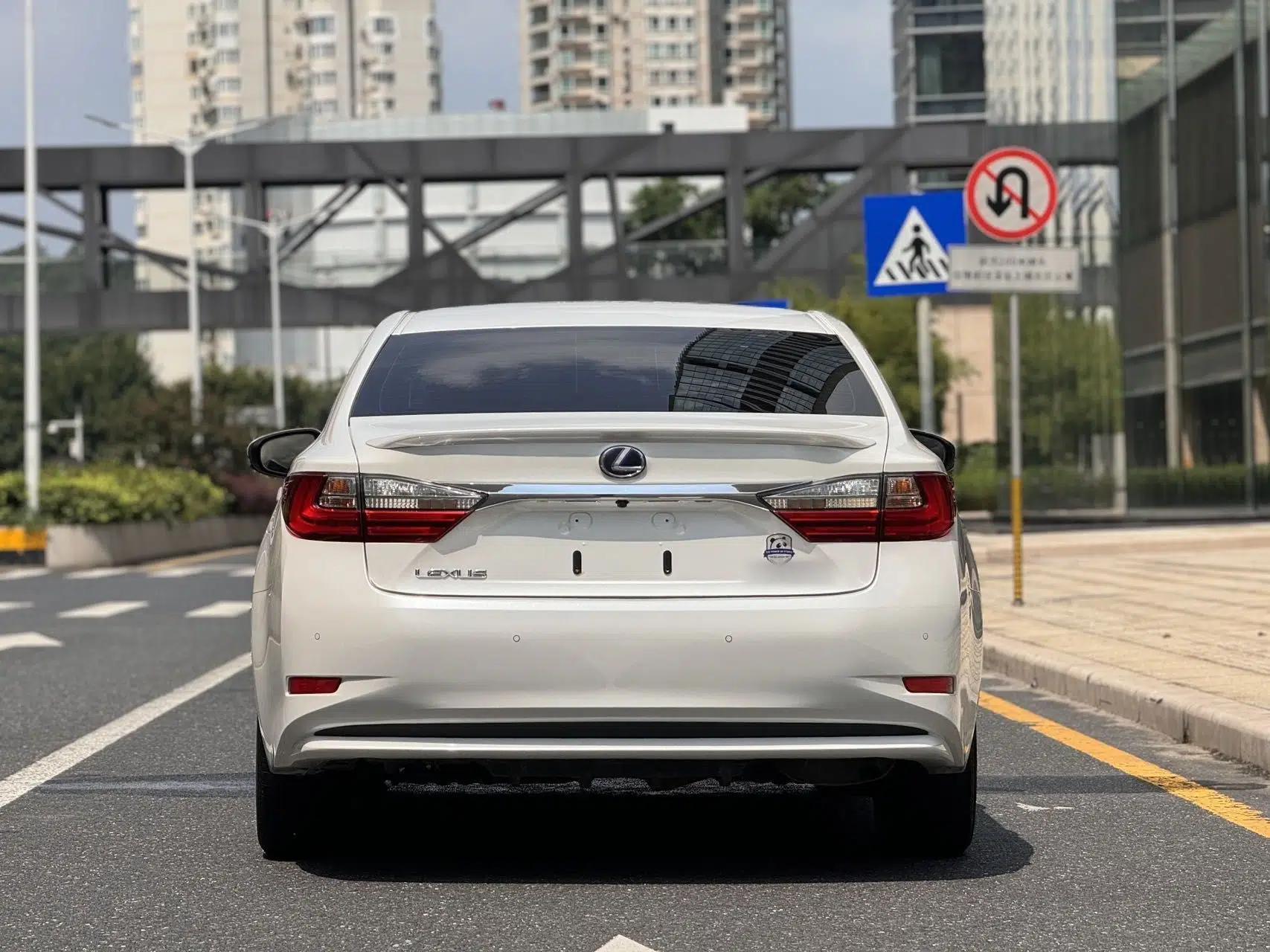 Lexus ES 2015 300h Comfort Edition — миниатюра 5