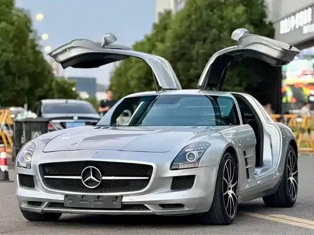2011 Mercedes-Benz SLS AMG