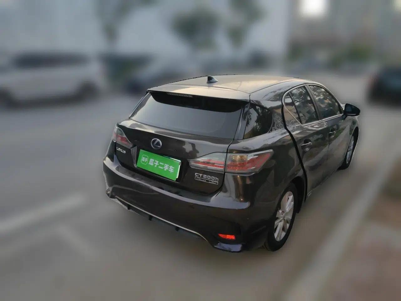 Lexus CT 2015 CT200h Chocolate Edition — миниатюра 6