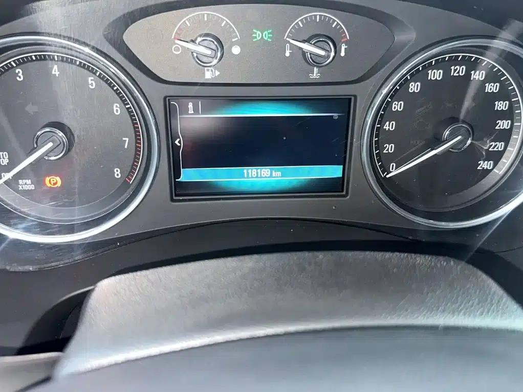 Buick LaCrosse 2018 28T Elite — миниатюра 5