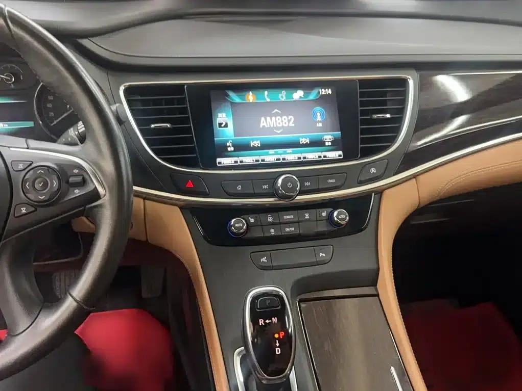 Buick LaCrosse 2018 28T Elite — миниатюра 6