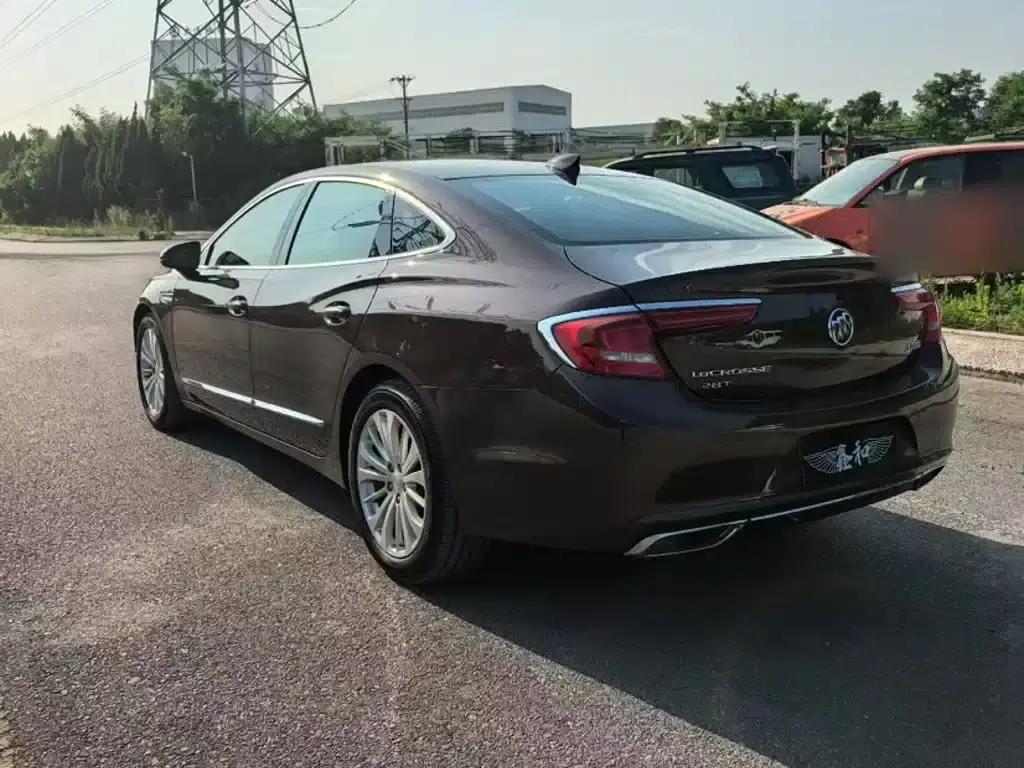 Buick LaCrosse 2018 28T Elite — миниатюра 8