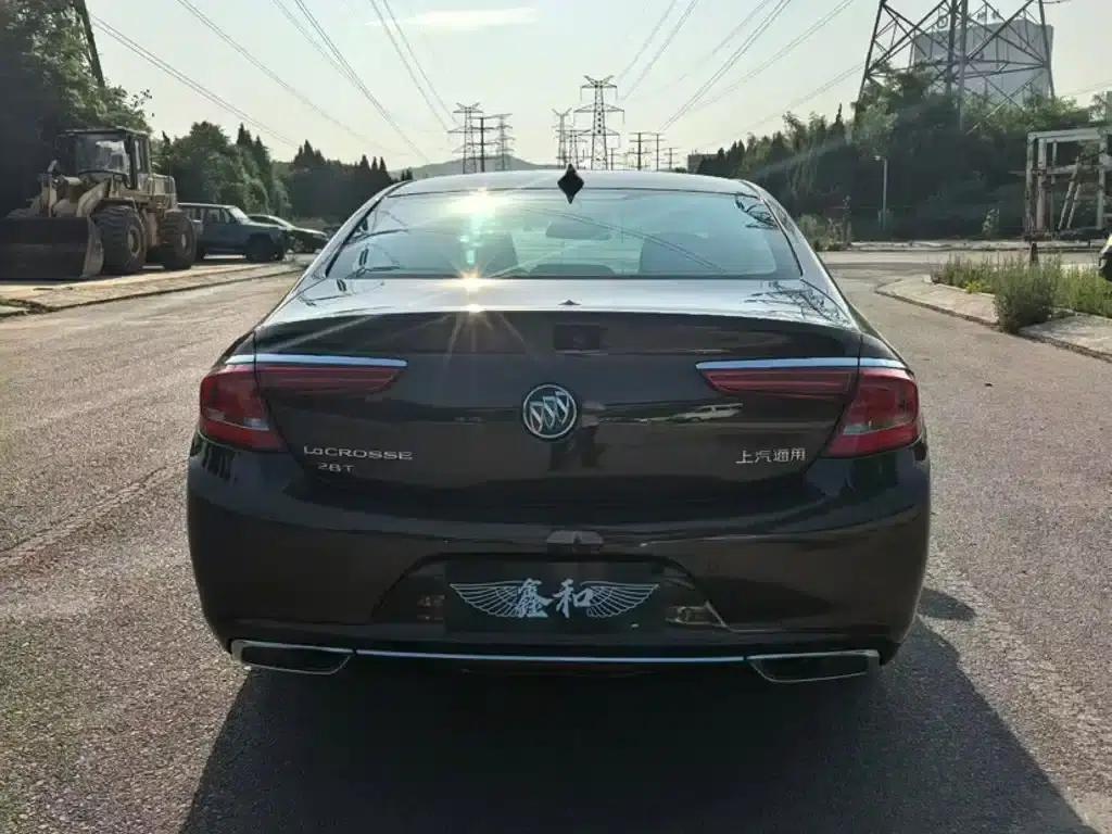 Buick LaCrosse 2018 28T Elite — миниатюра 10