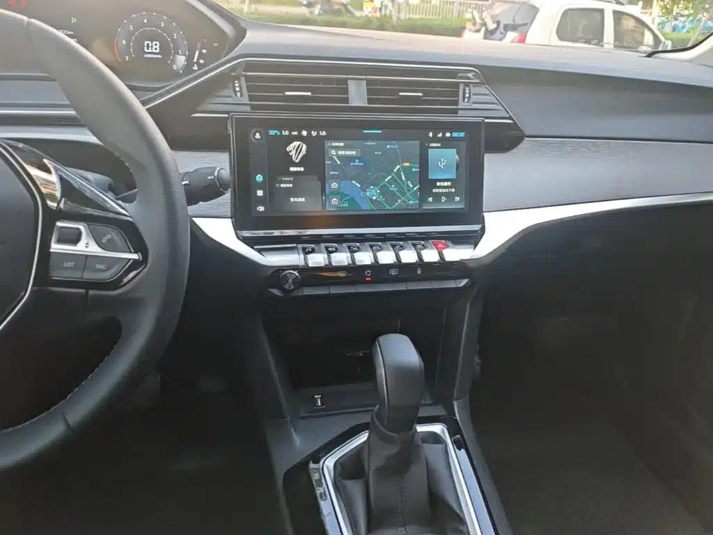 Peugeot 408 2024 360THP Romanée Edition — миниатюра 13