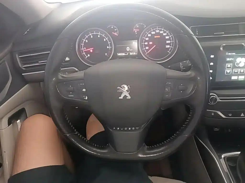 Peugeot 408 2014 1.6T Automatic Premium Edition — миниатюра 11