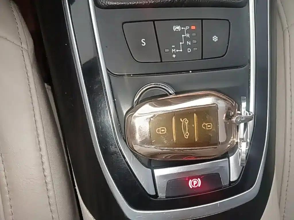 Peugeot 408 2014 1.6T Automatic Premium Edition — миниатюра 9