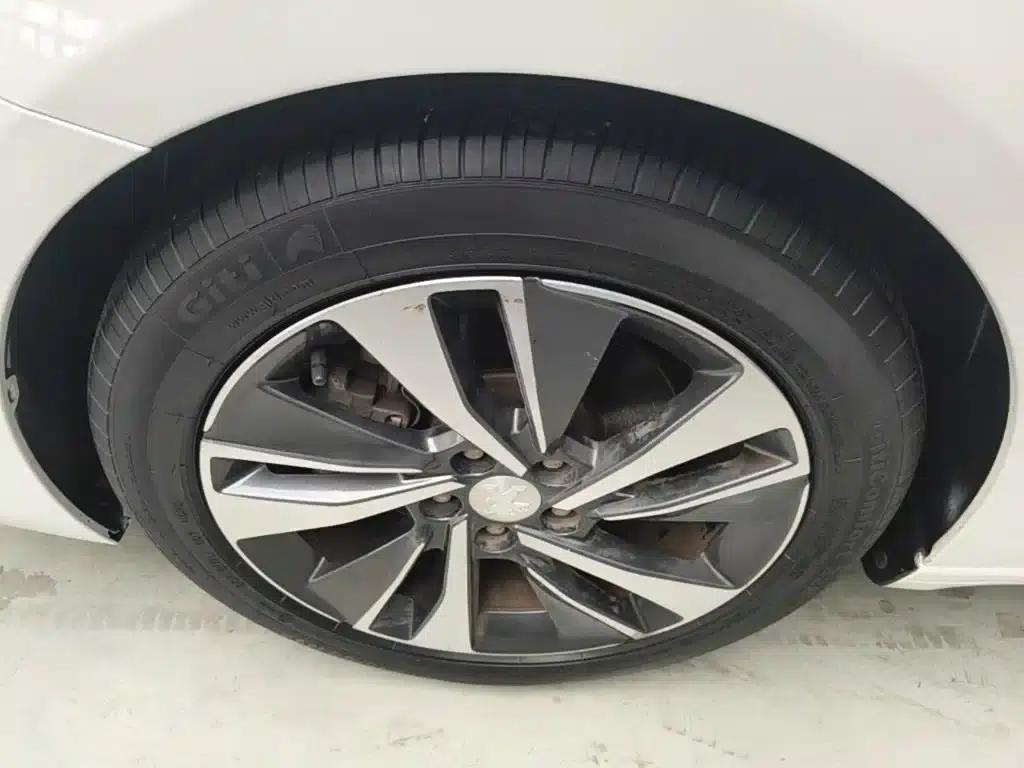 Peugeot 408 2020 360THP 10th Anniversary Edition — миниатюра 23
