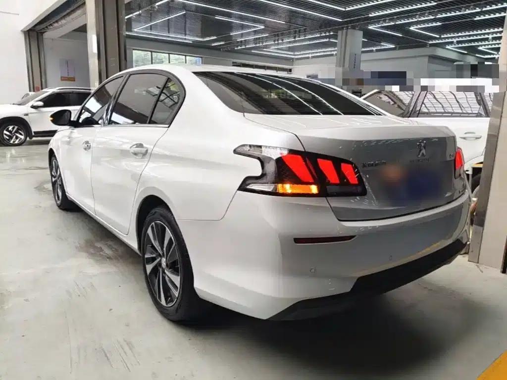 Peugeot 408 2020 360THP 10th Anniversary Edition — миниатюра 5