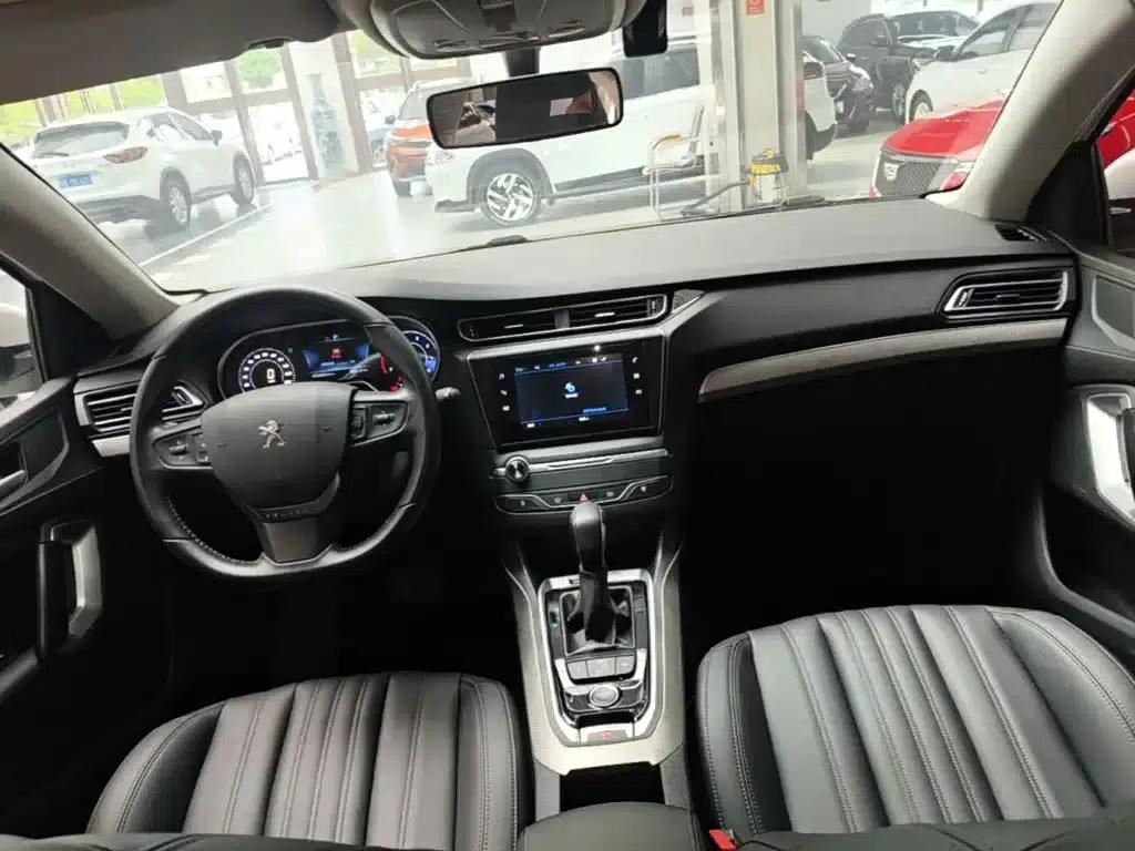 Peugeot 408 2020 360THP 10th Anniversary Edition — миниатюра 10