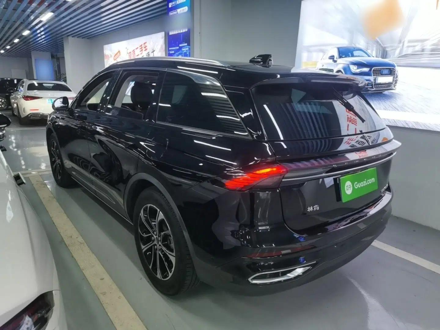 Lincoln Nautilus 2023 2.0T All-Wheel-Drive Luxury Edition — миниатюра 4