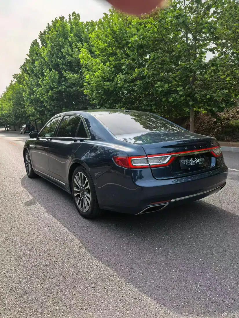 Lincoln Continental 2017 3.0T Four-Wheel Drive Prestige Edition — миниатюра 3
