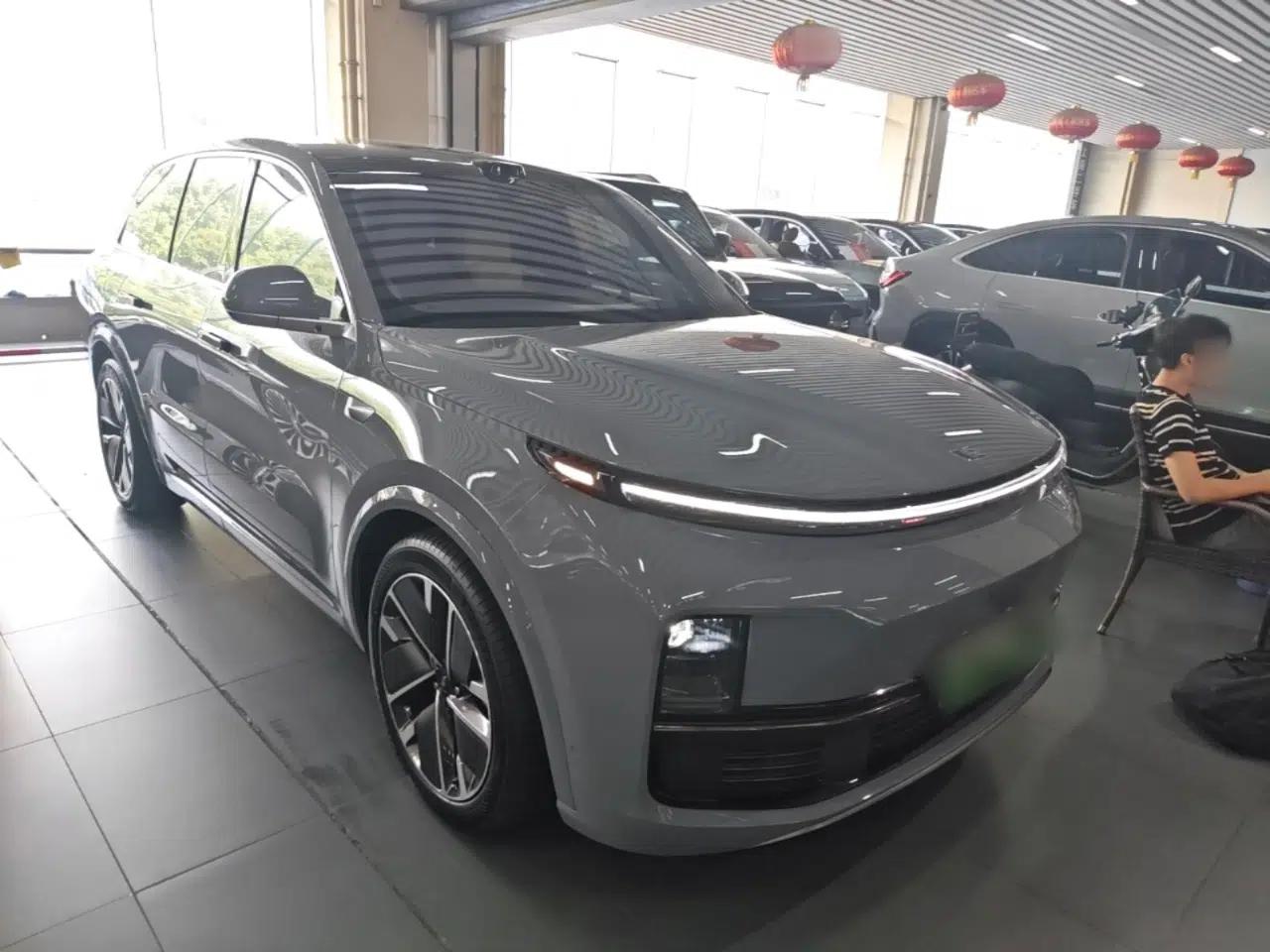 Li Auto L8 2025 Max Smart Refresh Edition — миниатюра 3