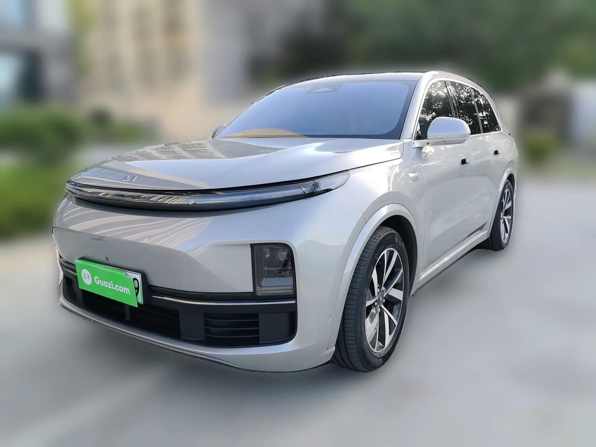 Li Auto L8 2023 Pro Model — миниатюра 1