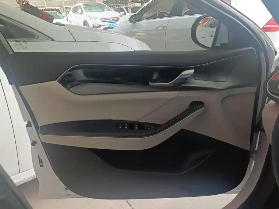Qin PLUS 2021 DM-i 55KM Flagship Edition — миниатюра 7