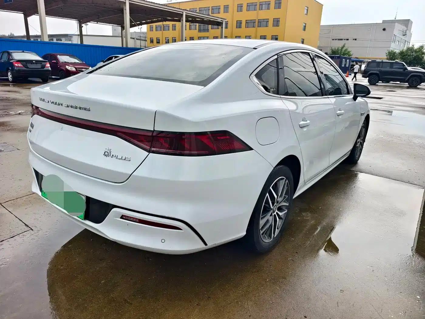 Qin PLUS 2021 DM-i 55KM Flagship Edition — миниатюра 3