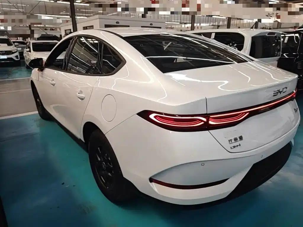 Qin PLUS 2025 DM-i Smart Driving Edition 128KM Progressive Model — миниатюра 5