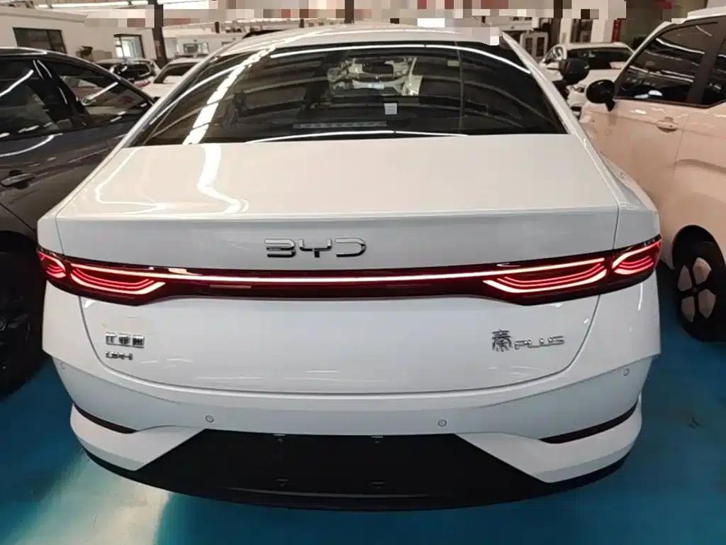 Qin PLUS 2025 DM-i Smart Driving Edition 128KM Progressive Model — миниатюра 6