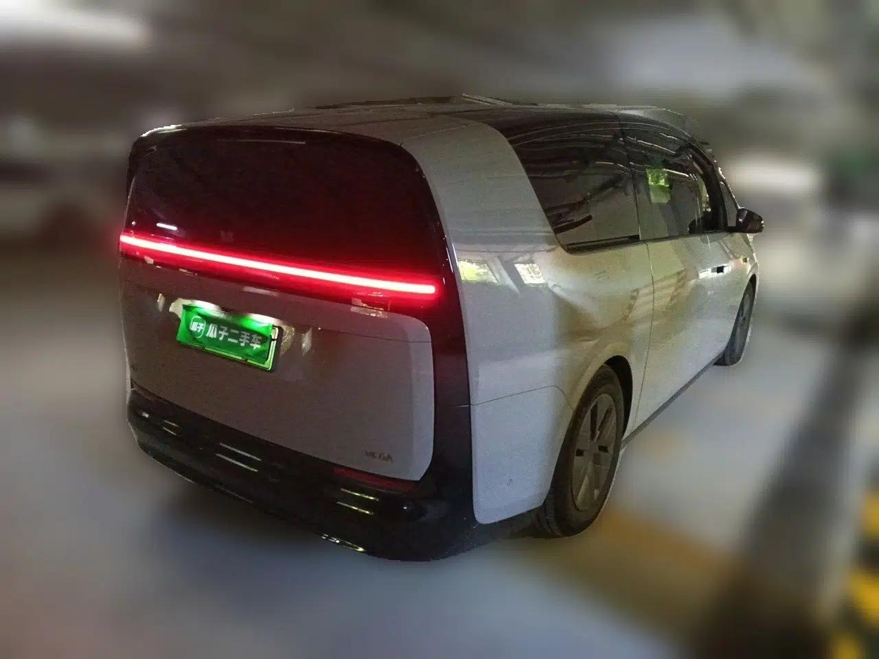 Li Auto MEGA 2025 Home Family Special Edition — миниатюра 6
