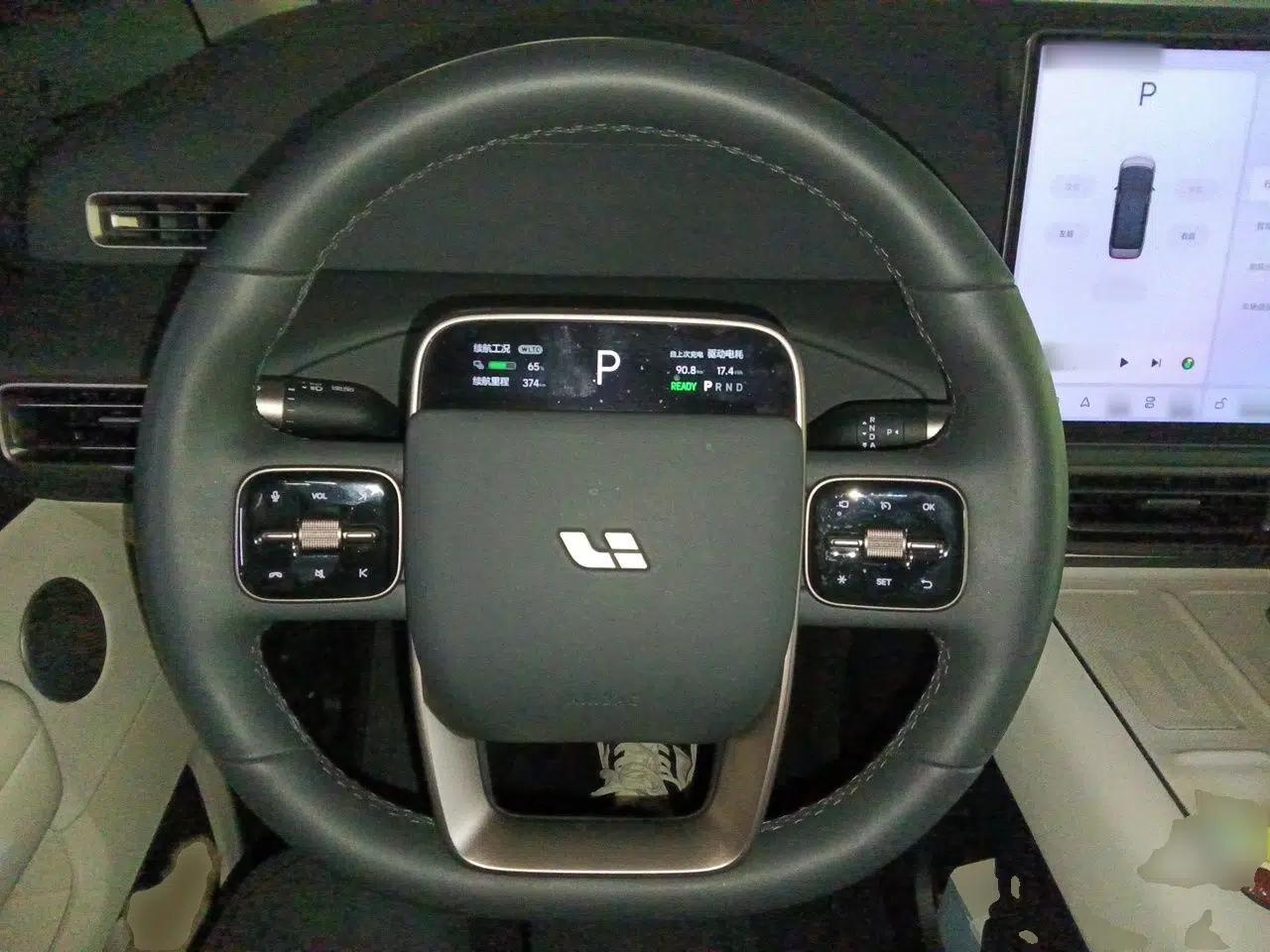 Li Auto MEGA 2025 Home Family Special Edition — миниатюра 10