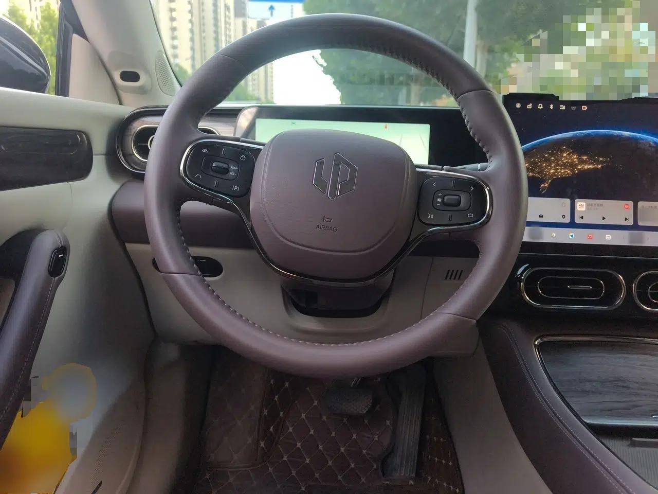 Leapmotor C11 2024 Range-Extended 300 Luxury Edition — миниатюра 10