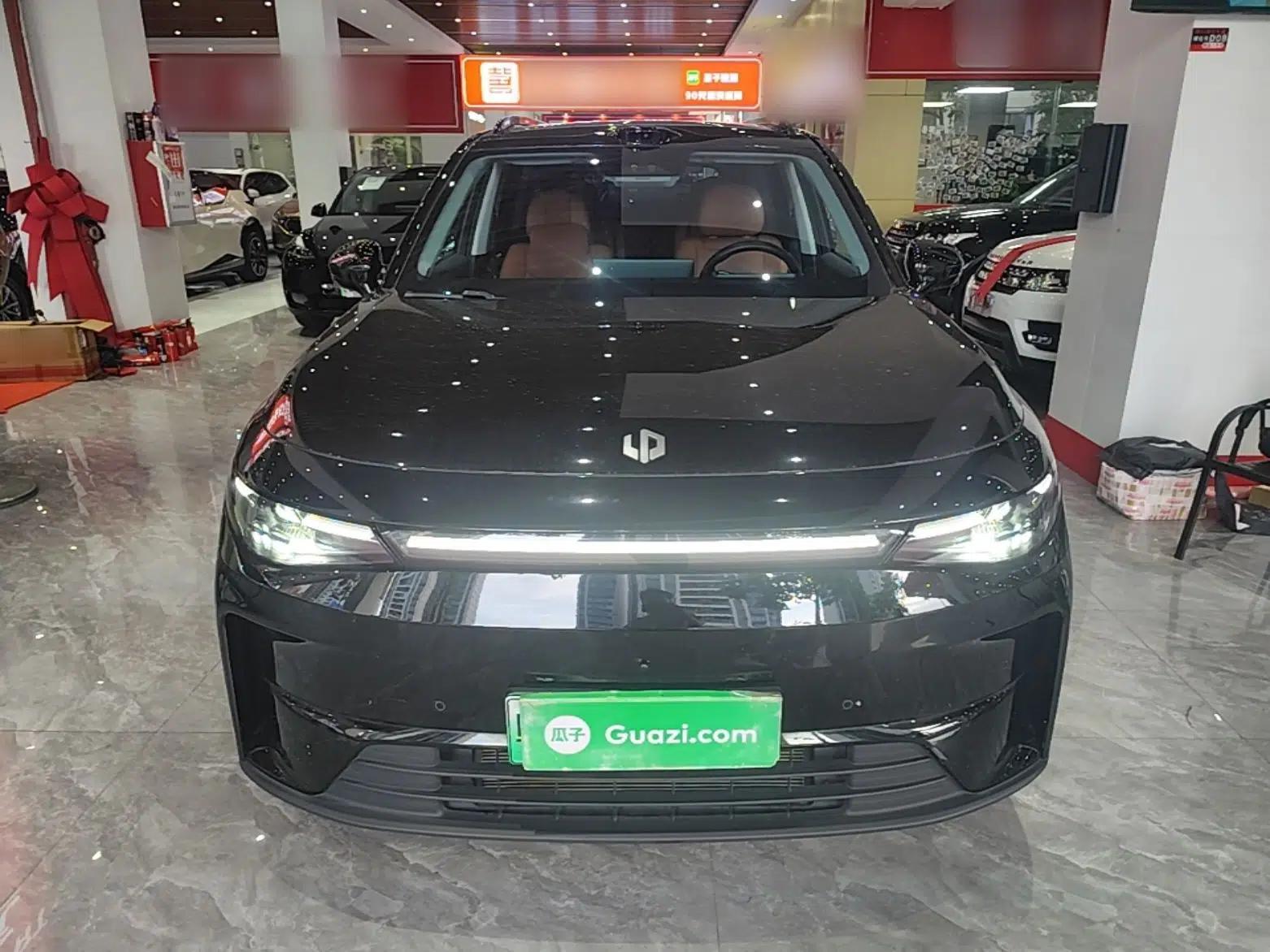 Leapmotor C16 2026 Extended-Range 280 LiDAR Zhizun Edition 6 Seats — миниатюра 2