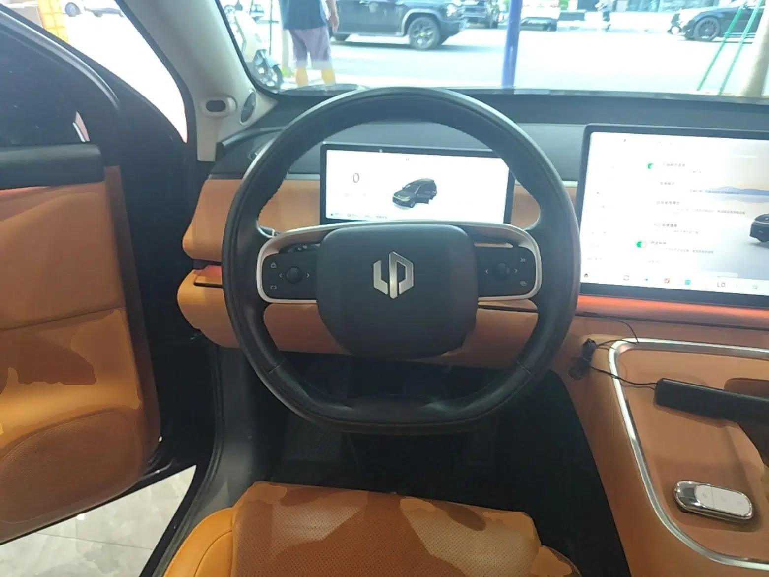 Leapmotor C16 2026 Extended-Range 280 LiDAR Zhizun Edition 6 Seats — миниатюра 13