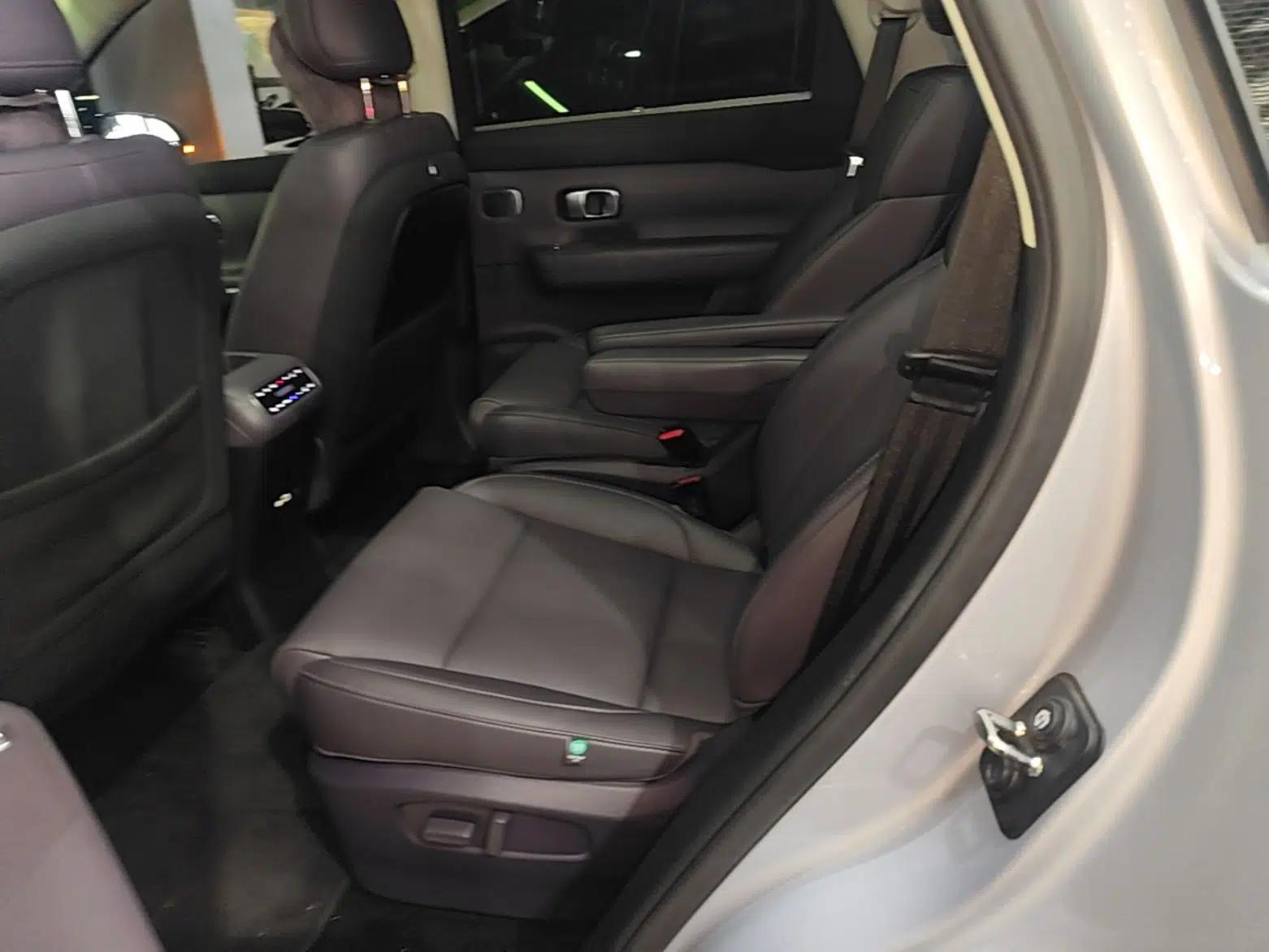 Leapmotor C16 2024 All-Electric 580 Luxury Edition — миниатюра 25