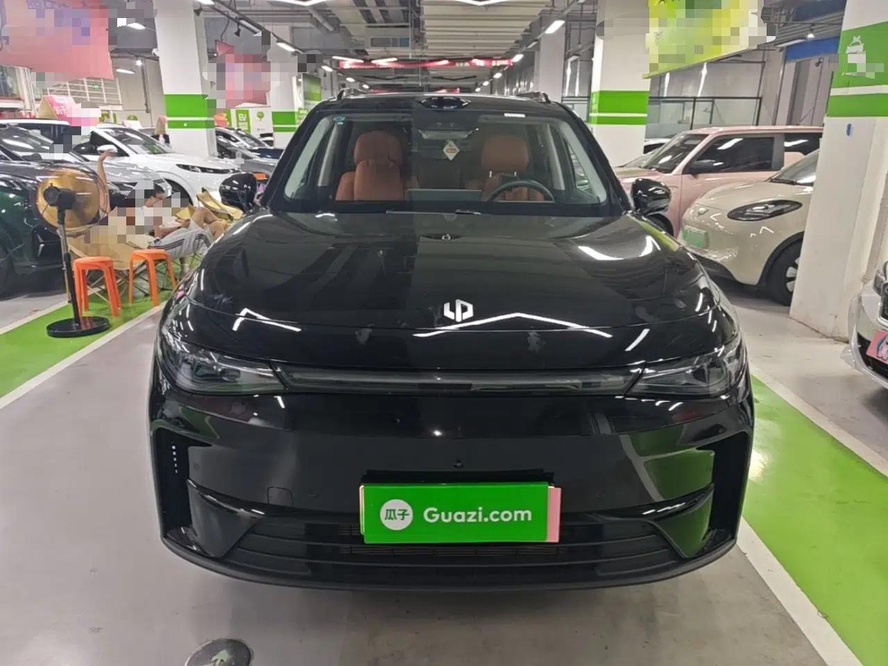Leapmotor C16 2026 Extended-Range 280 LiDAR Zhizun Edition 6 Seats — миниатюра 2