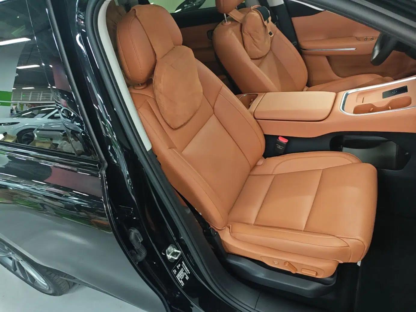 Leapmotor C16 2026 Extended-Range 280 LiDAR Zhizun Edition 6 Seats — миниатюра 19