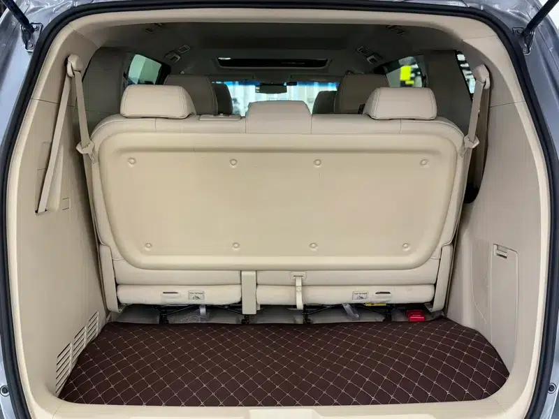 Buick GL8 2023 Land Business Class 2.0T Luxury Edition — миниатюра 17