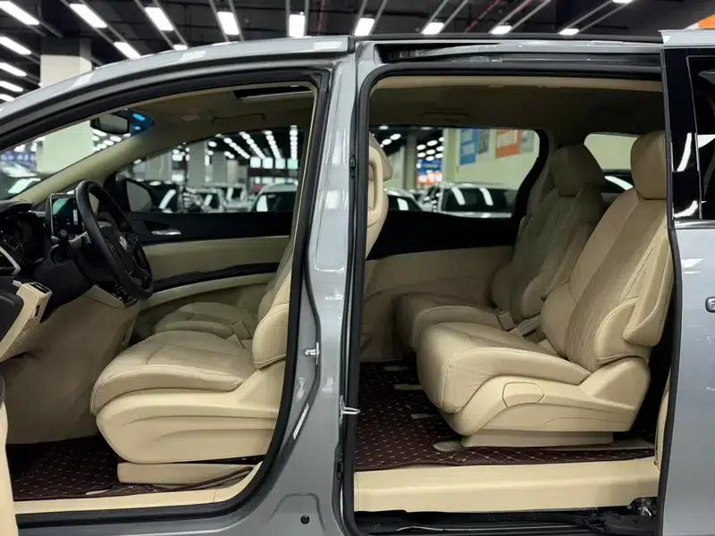 Buick GL8 2023 Land Business Class 2.0T Luxury Edition — миниатюра 18