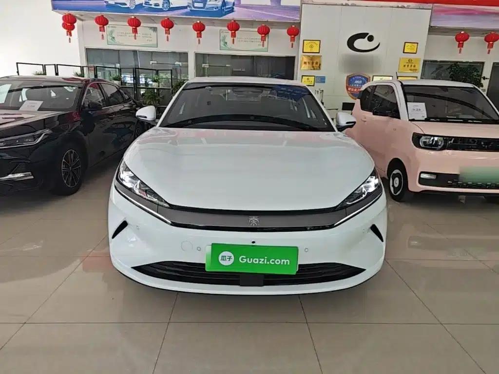 Qin L 2025 EV 470KM Leading Edition — миниатюра 3
