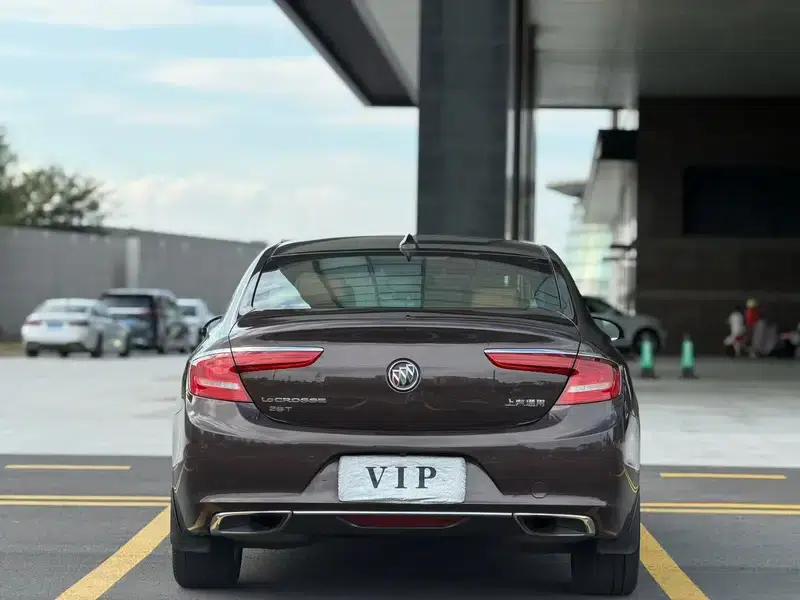 Buick LaCrosse 2018 28T Elite — миниатюра 5