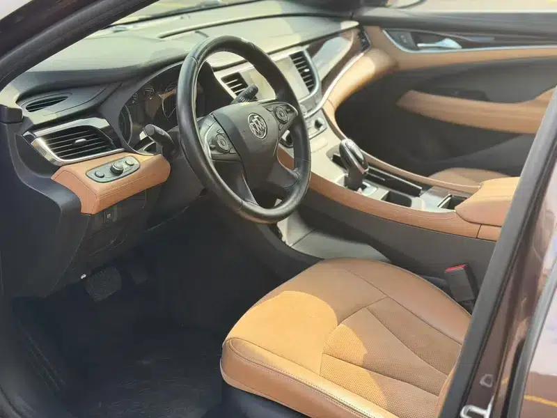 Buick LaCrosse 2018 28T Elite — миниатюра 8