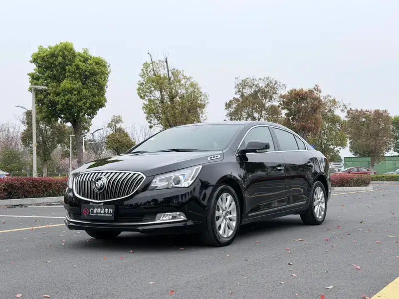 Buick LaCrosse 2013 2.4L SIDI Elite Comfort — миниатюра 1