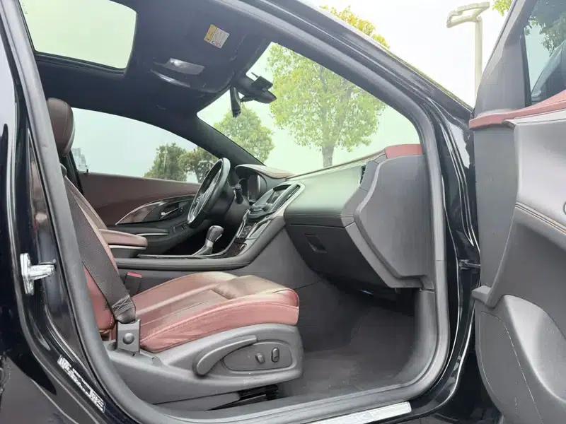Buick LaCrosse 2013 2.4L SIDI Elite Comfort — миниатюра 12