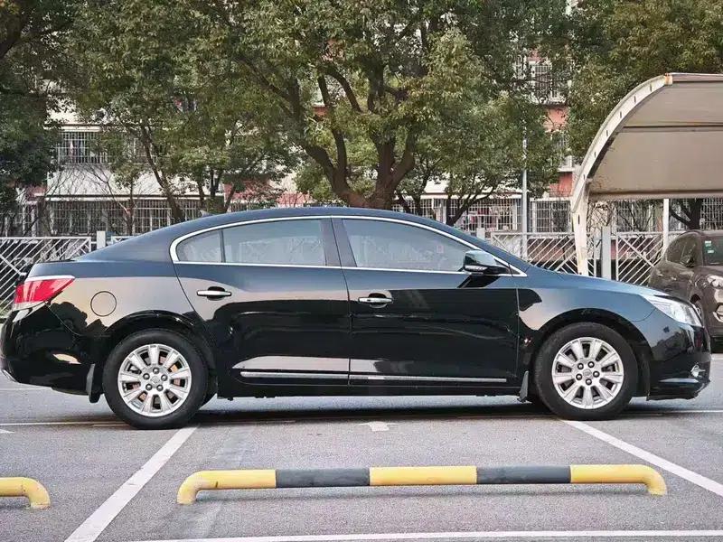 Buick LaCrosse 2012 2.4L SIDI Luxury Edition — миниатюра 6