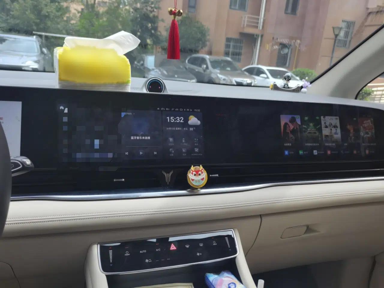 VOYAH Dream 2024 PHEV Ultra-Long Range Flagship Edition — миниатюра 12