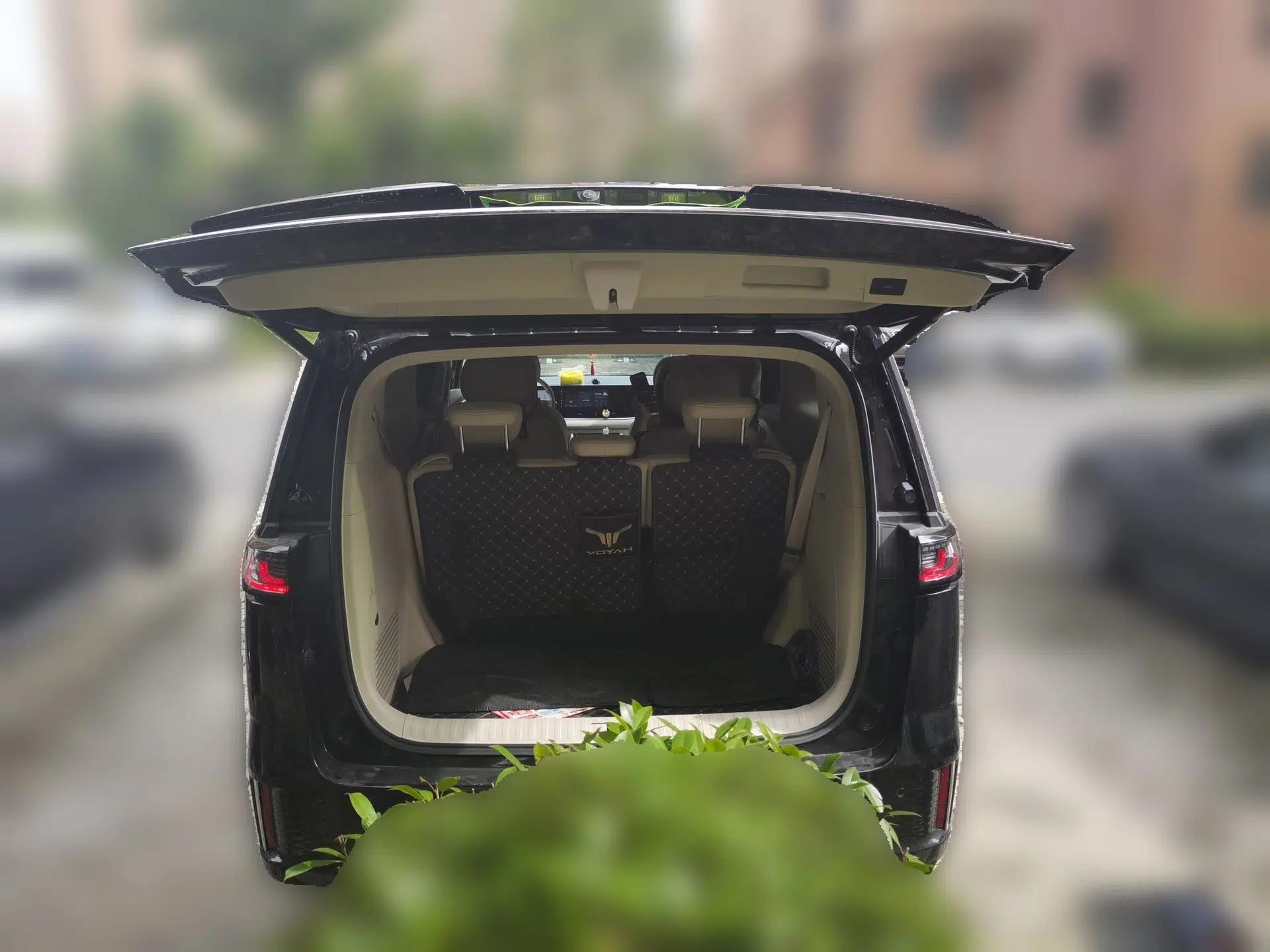 VOYAH Dream 2024 PHEV Ultra-Long Range Flagship Edition — миниатюра 16