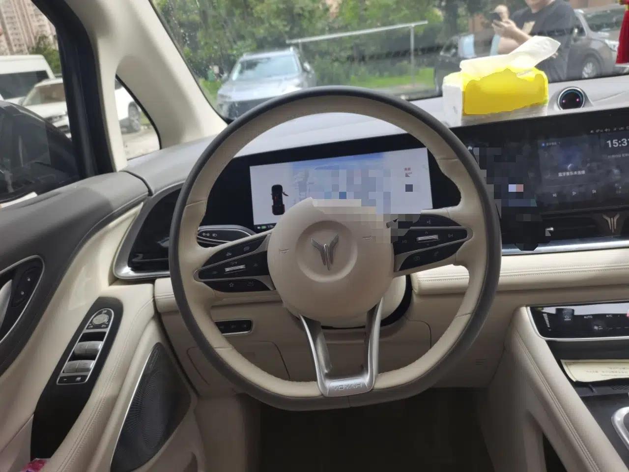 VOYAH Dream 2024 PHEV Ultra-Long Range Flagship Edition — миниатюра 9
