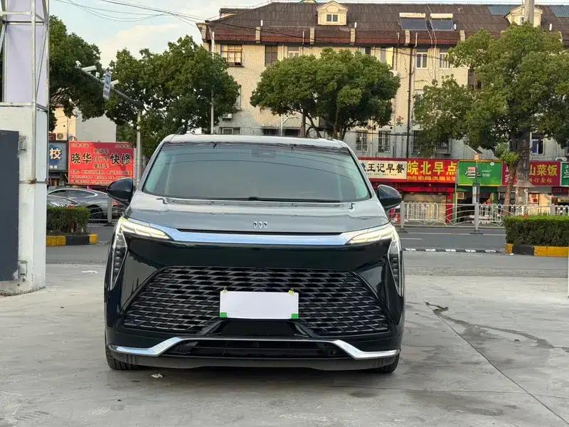 Century 2023 2.0T Four-Seat Luxury Edition — миниатюра 2