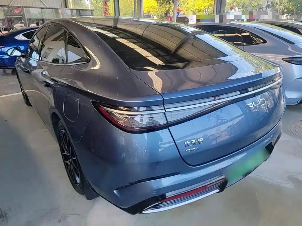 Seal 2023 DM-i 1.5L 121km Luxury — миниатюра 5