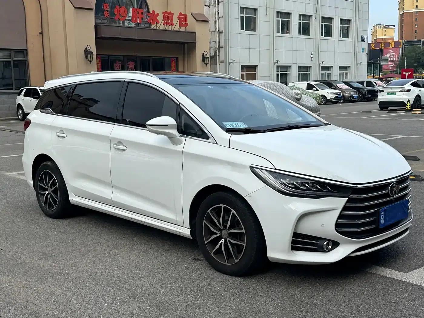 Song MAX 2017 1.5T Automatic Intelligent Premium 7-seater — миниатюра 3